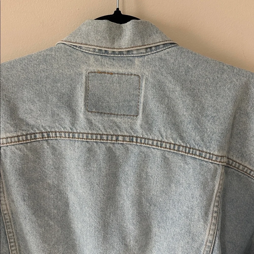 VINTAGE Men’s Levi's Light Blue Denim Truck Jacket - Picture 7 of 8